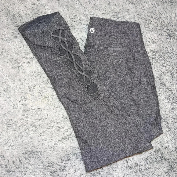 Lululemon Luxtreme High Waisted Tied To It Crop Heathered Grey Size 2 - Picture 7 of 8